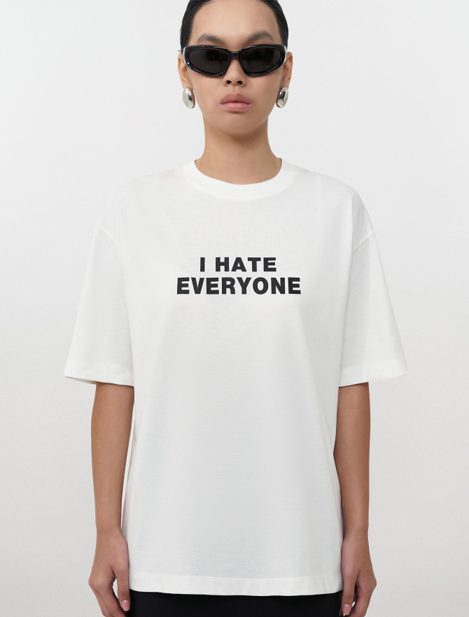 Футболка белая с надписью "I HATE EVERYONE" _0