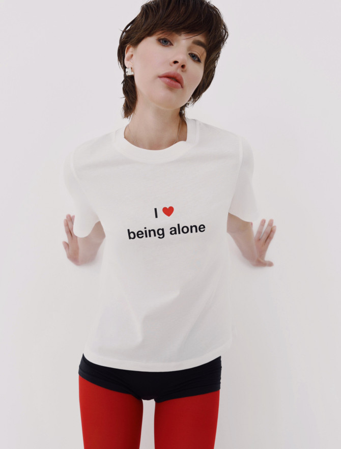 Футболка базовая с принтом "I love being alone" фото 2, цены, отзывы