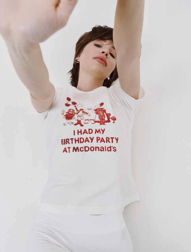Футболка базовая с принтом "I had my birthday party at McDonald's"_0