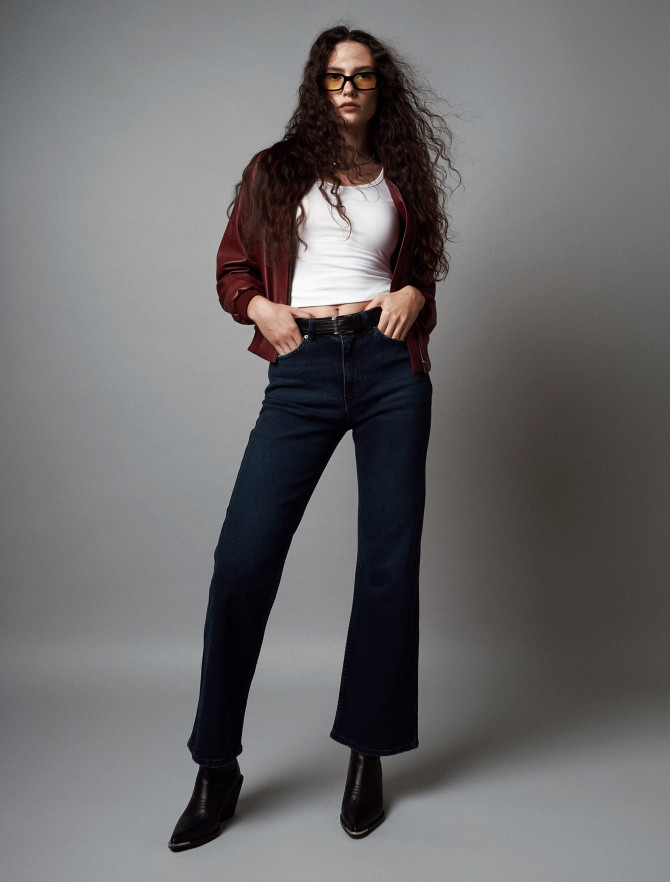 Джинсы Straight в темно - синем цвете 